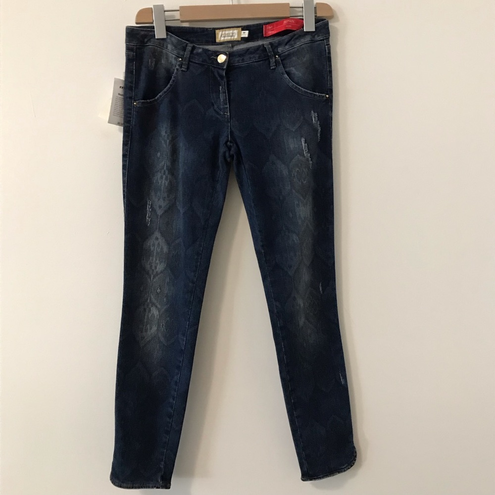 Met Jeans Italian Denim washed style, comfort, and quality come together flawles